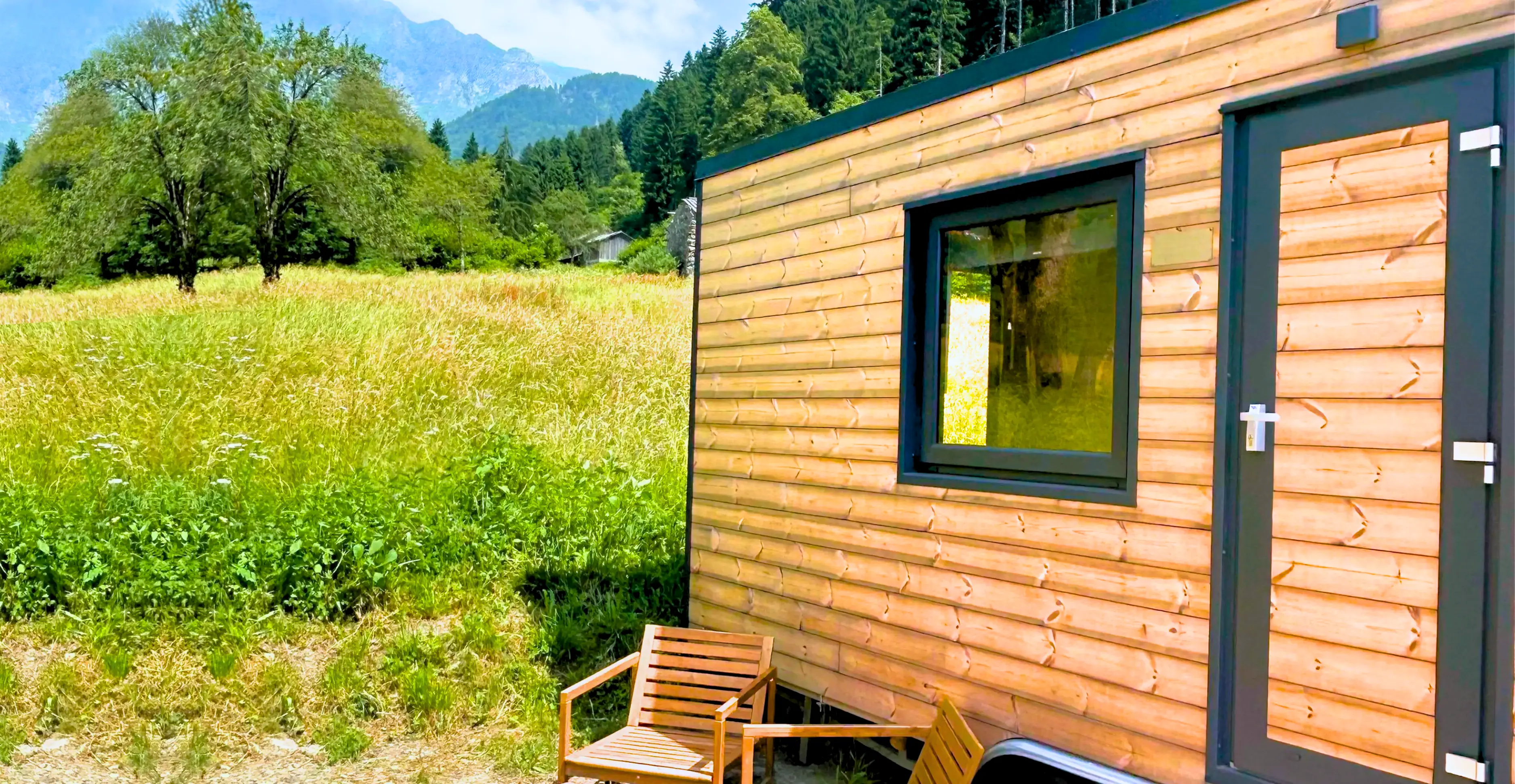 Außenansicht eines winzigen Hauses