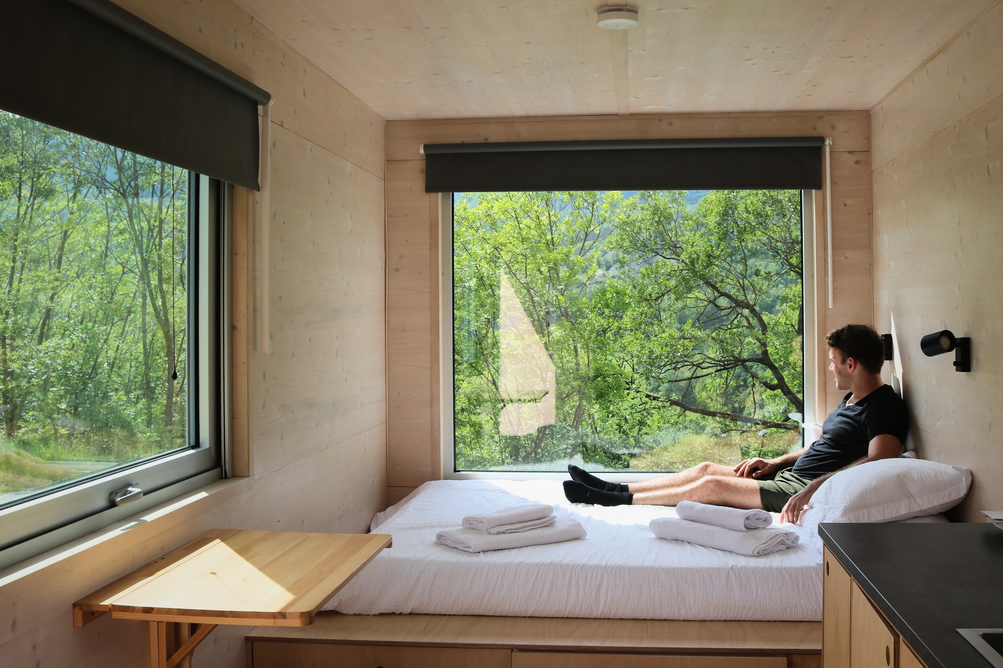 vetrata panoramica della tiny house prugnola in val tidone